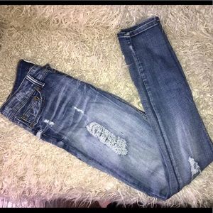 🎸Distressed skinny jeans Size 7🎸